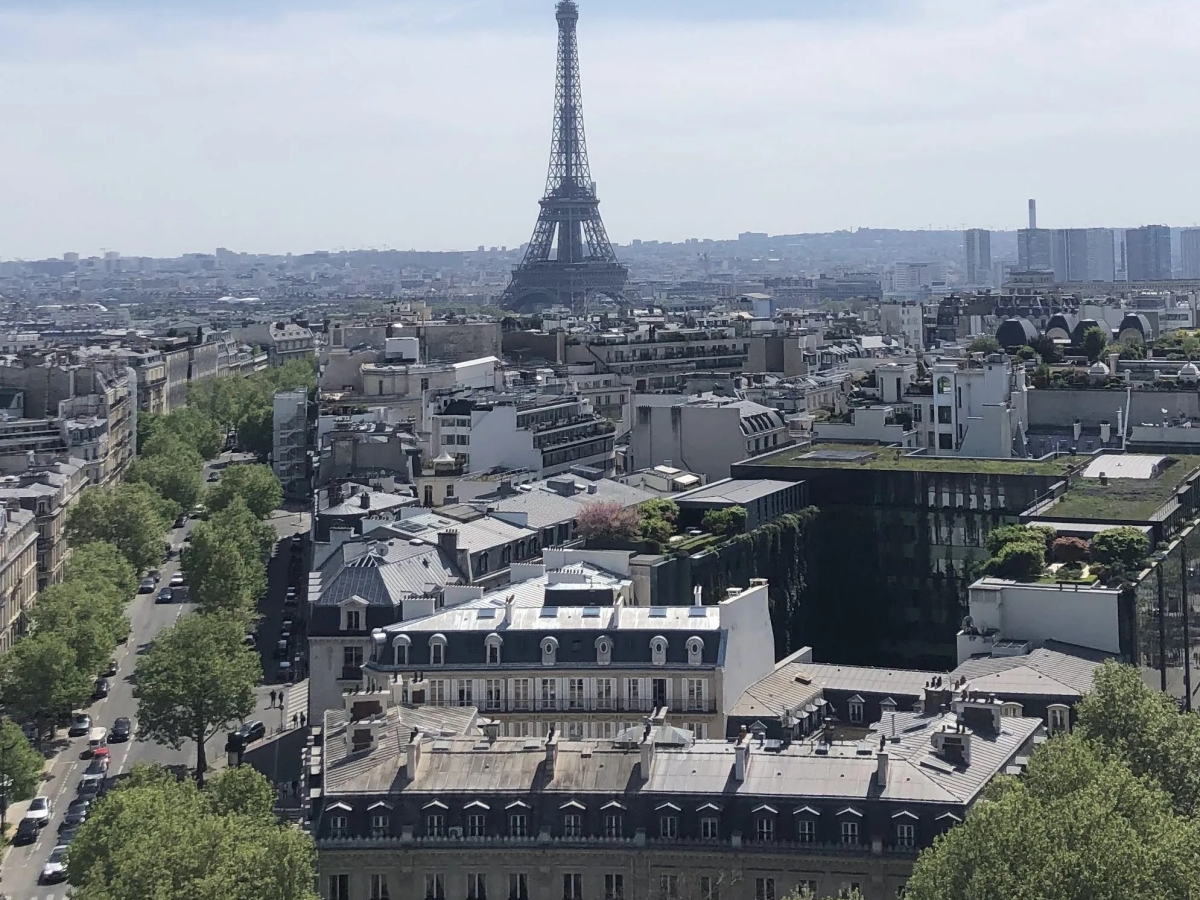 Top 5 Reasons Why I Moved to Paris